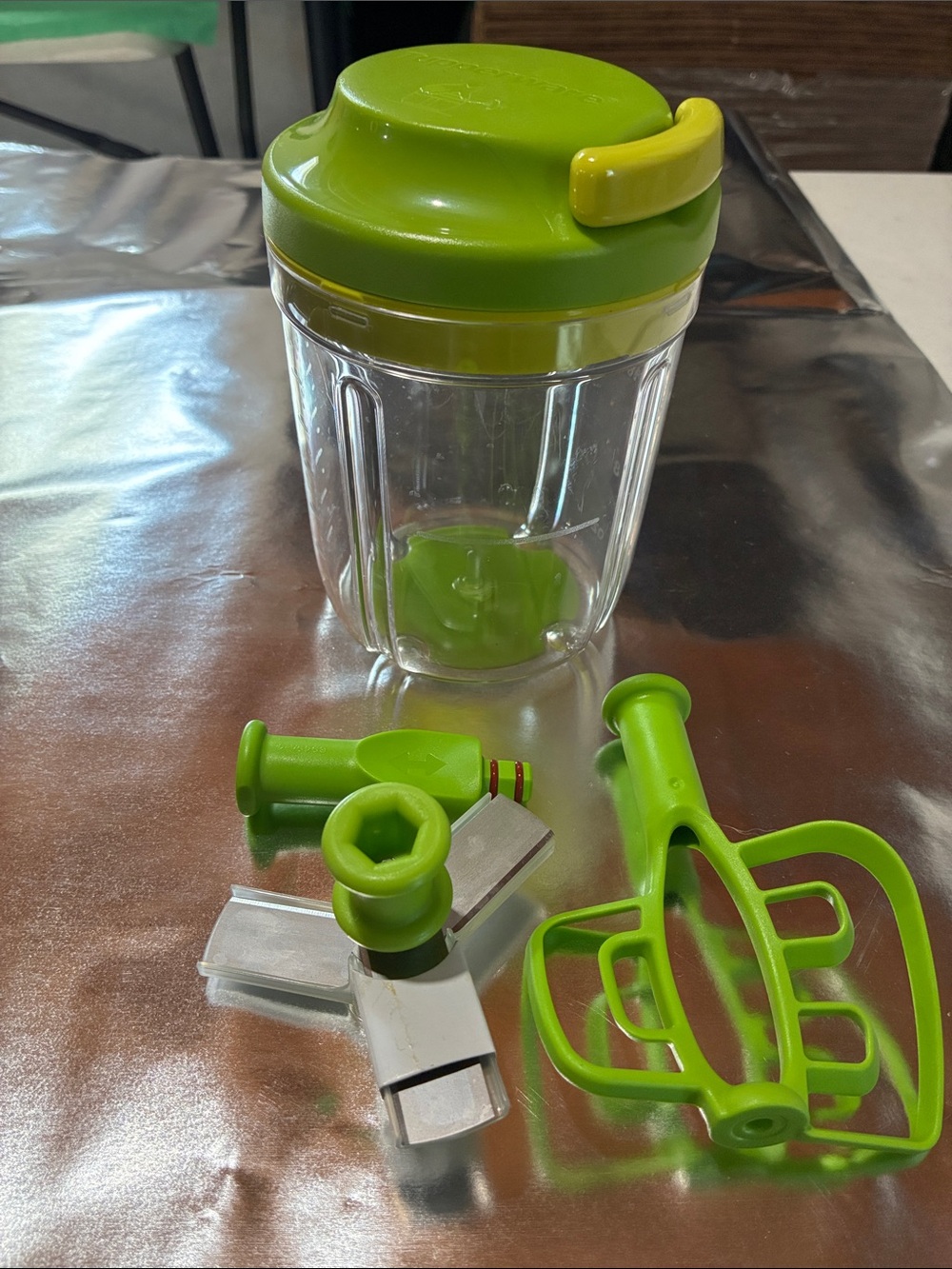Green Handheld Food Chopper and Mixer - Tupperware